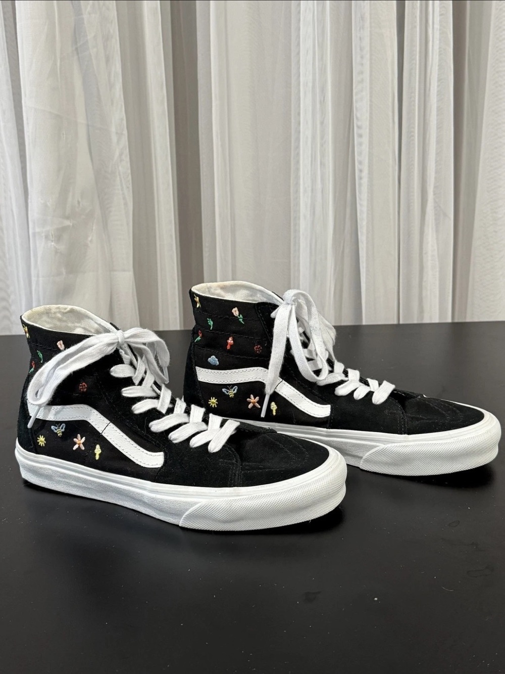 Vans Sk8-Hi Embroidered Floral Black Suede High Top Sneakers Women's 9